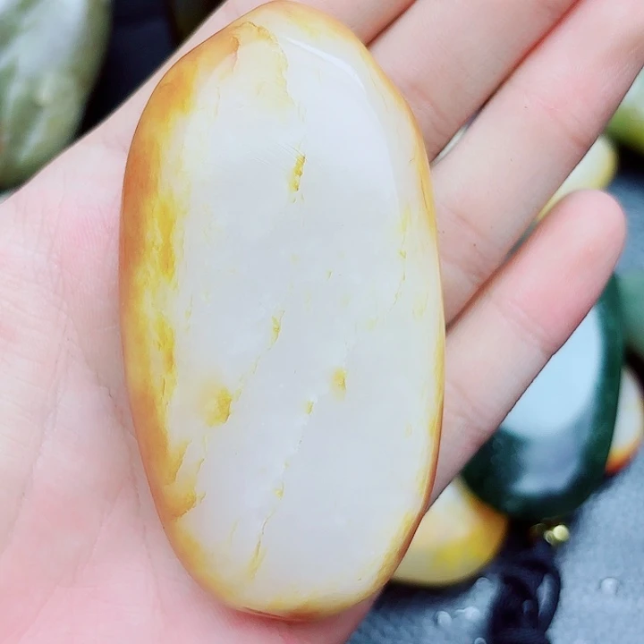 未镶嵌和田玉挂件