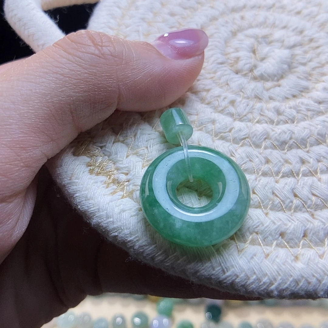 未镶嵌戒指翡翠辣绿跑环