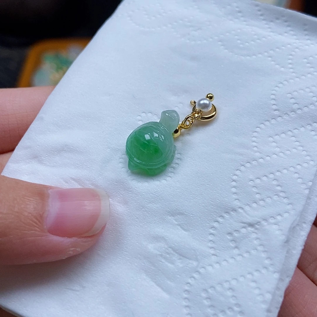 未镶嵌挂件翡翠闪