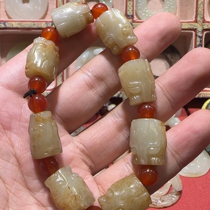 米***罗颈饰未镶嵌和田玉