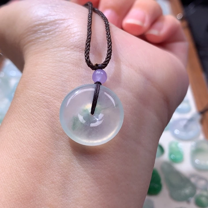 颈饰未镶嵌翡翠冰种飘花平安扣