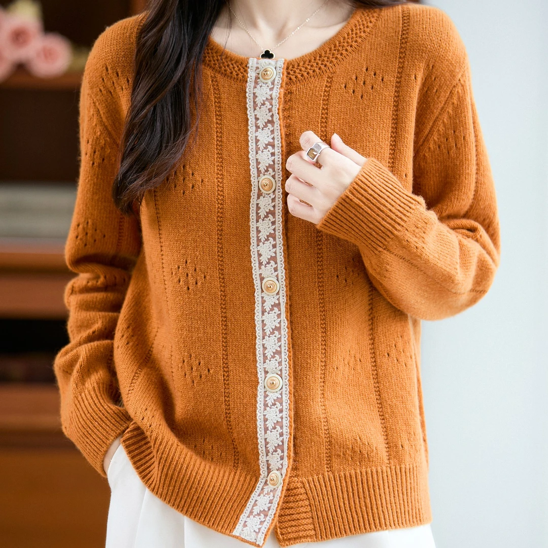 法式设计感蕾丝拼接针织开衫女秋冬新款圆领加厚保暖长袖羊毛外套