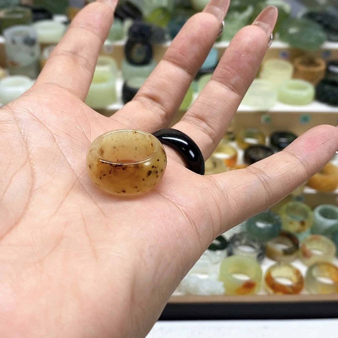 岫玉未镶嵌天然玉石番***饼