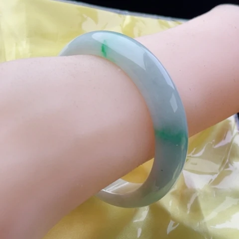 翡翠手镯未镶嵌正57.5