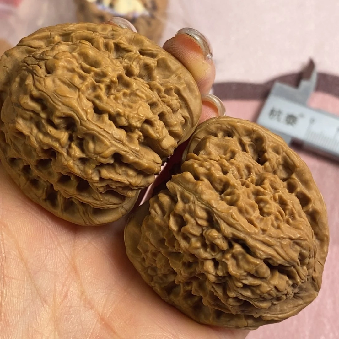 文玩核桃吊坠42南疆石黄100