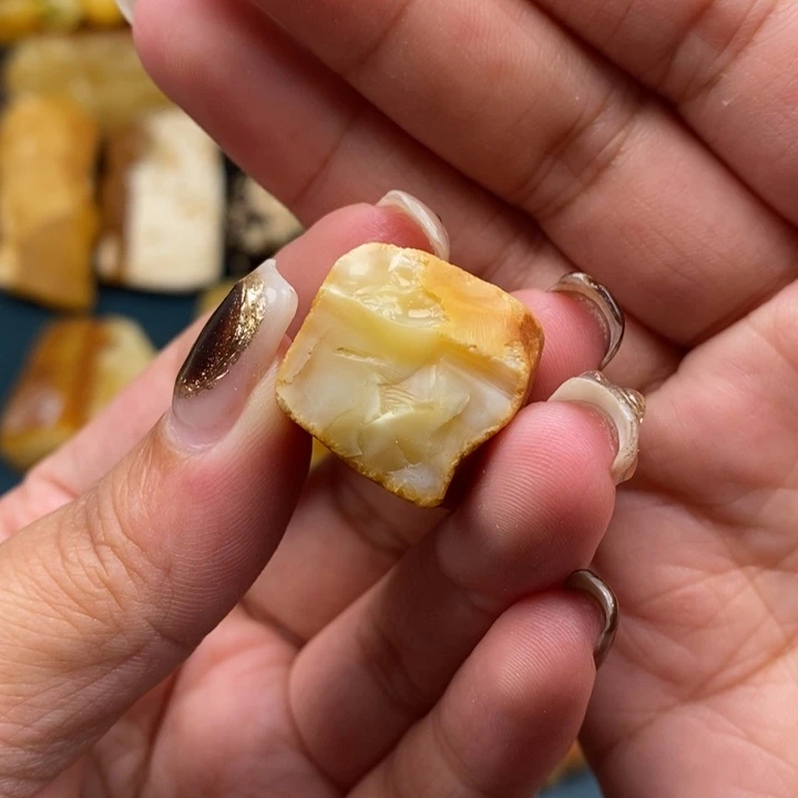 未镶嵌定制琥珀蜜蜡