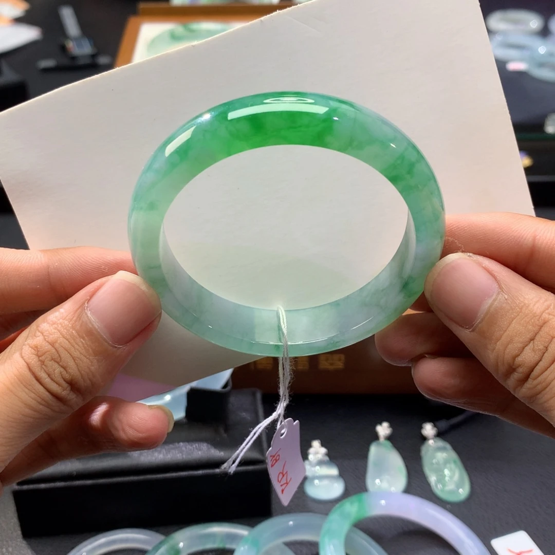 翡翠未镶嵌手镯闪购19