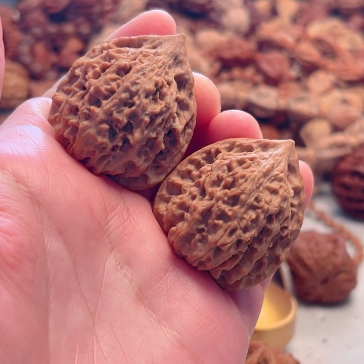 把件文玩核桃34.5尺寸蚂蚁鸡