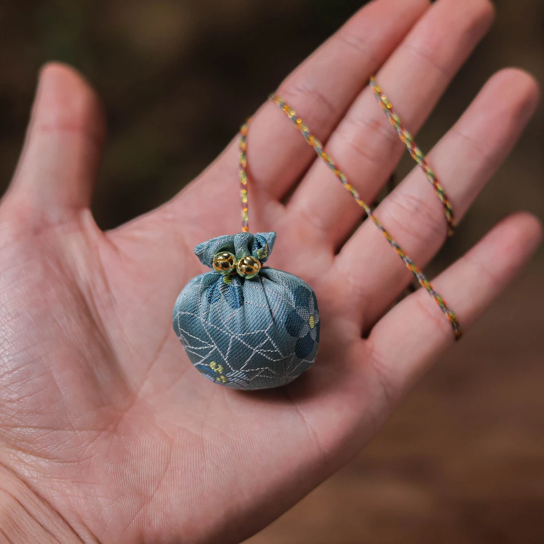 【悦生活】【香囊】冰梅纹老宋锦小福袋（慢蓝S1166）