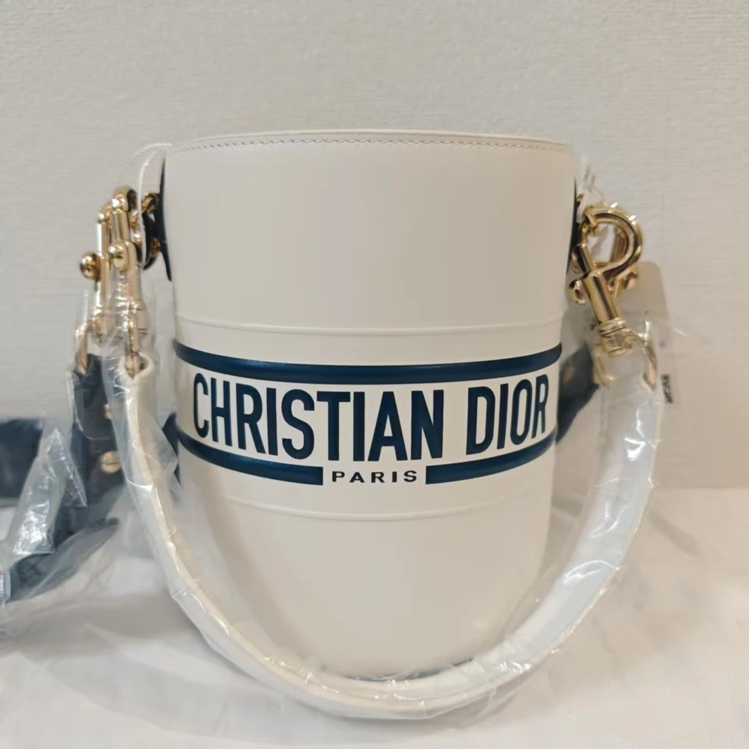95新 DIOR/迪奥 迪奥水桶时尚女士手提包 xw 1044