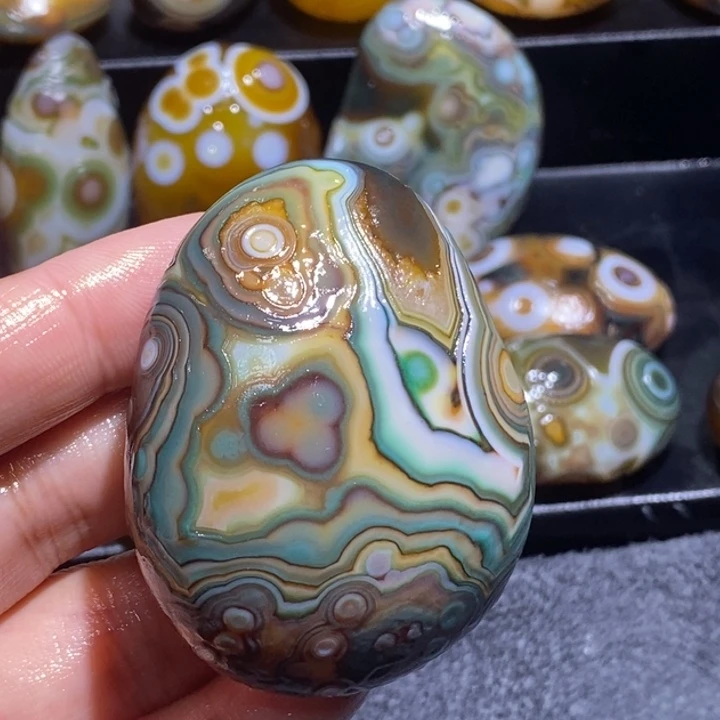 玛瑙/玉髓未镶嵌珠宝半成品33