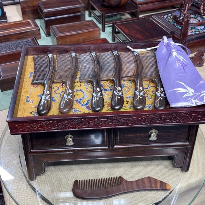 紫檀木类成套家具