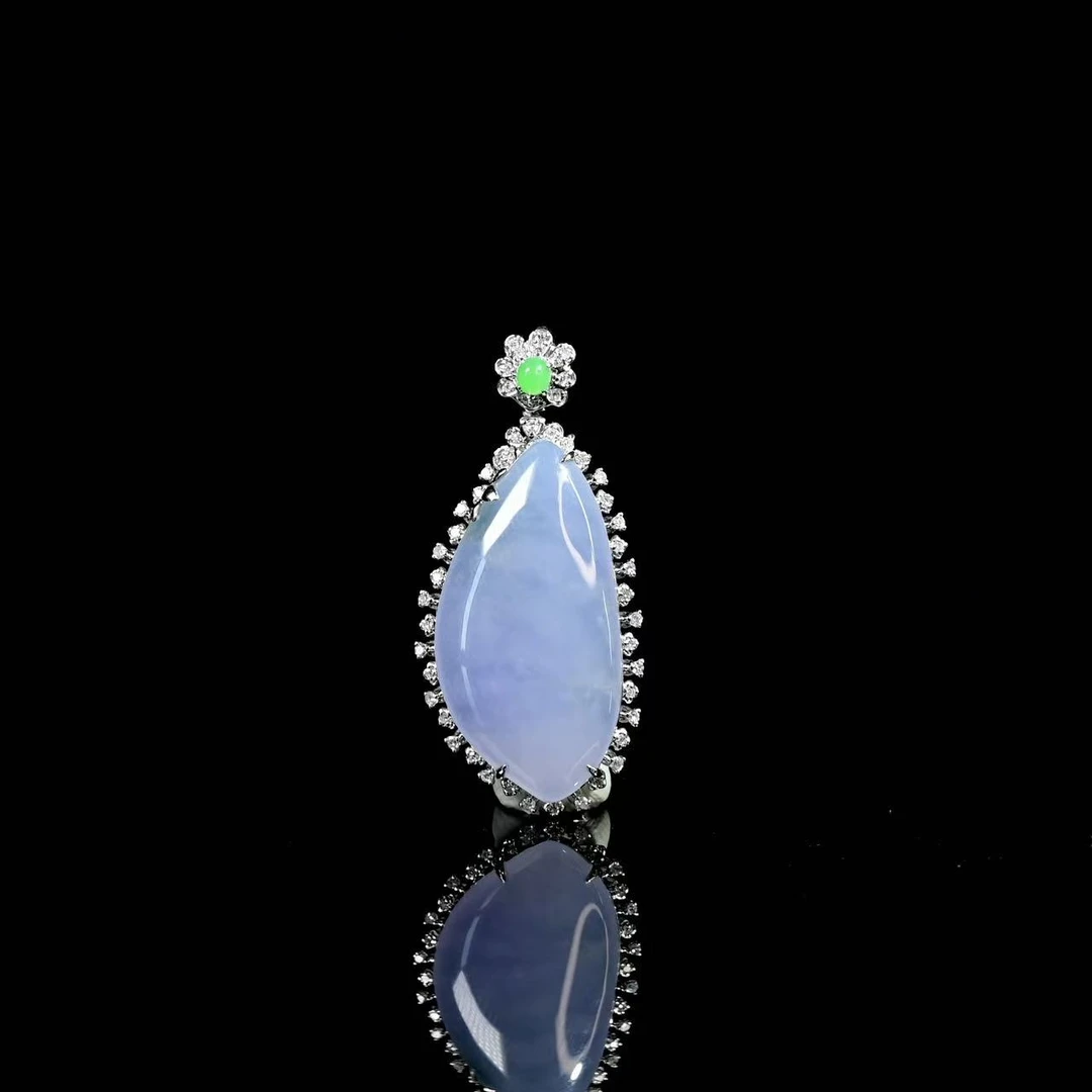 天然缅甸翡翠A货18k白金满钻福瓜吊坠/121035/拍卖