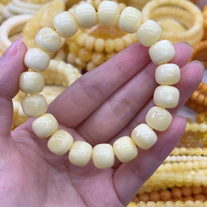 蜜蜡未镶嵌珠宝奇石