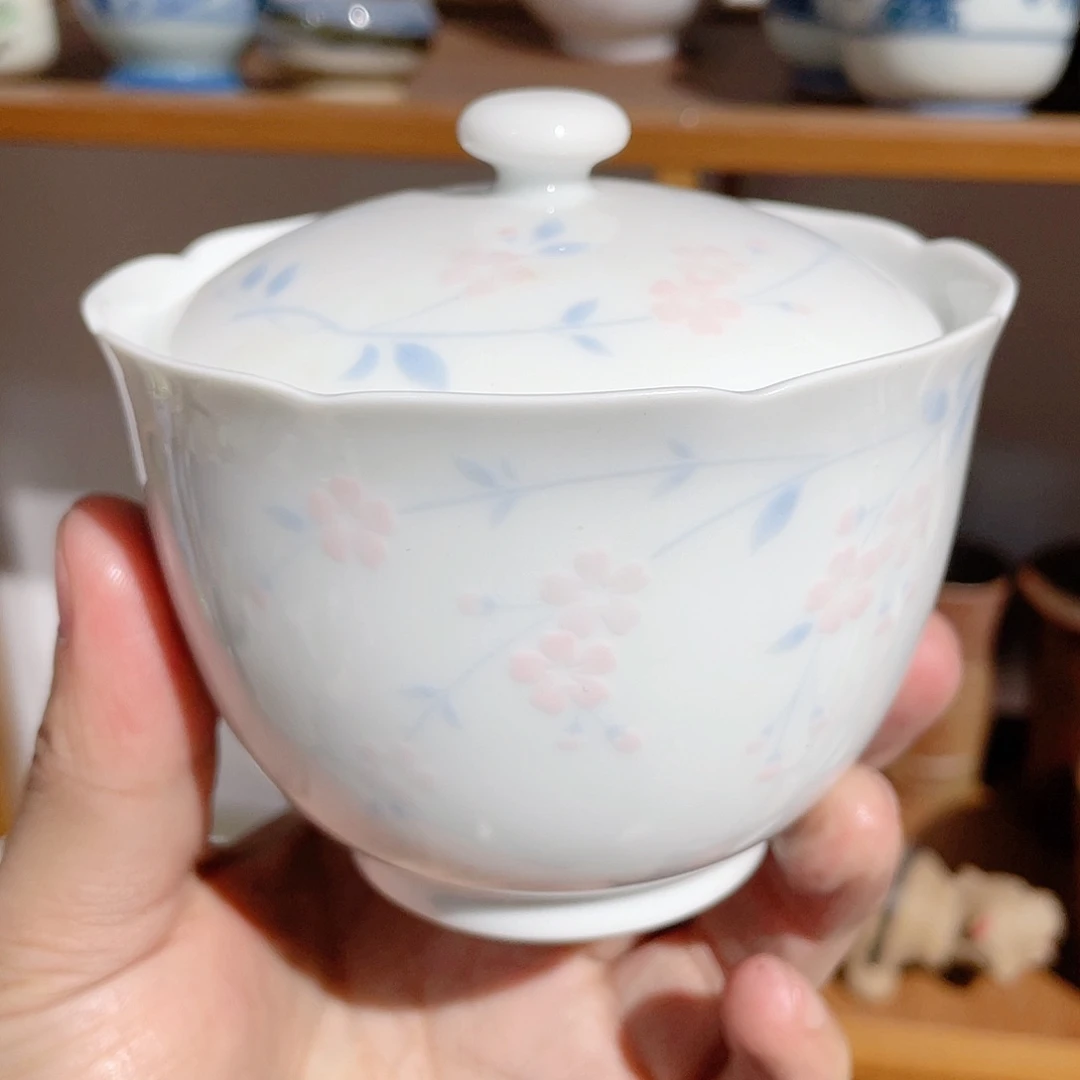 全新乃又为门底款满胶质釉下彩绘地包天葵口盖碗