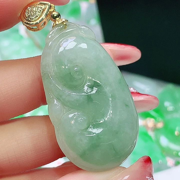 翡翠未镶嵌颈饰翡翠