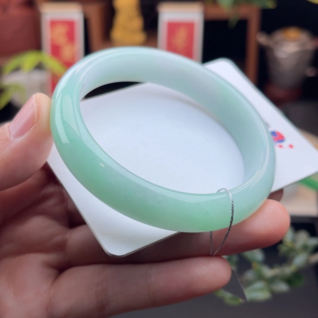未镶嵌手镯翡翠果绿