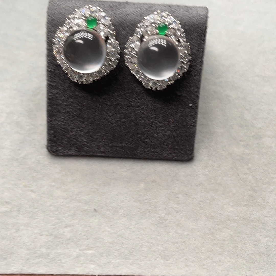 幸***当石英质玉银S925镶嵌耳钉