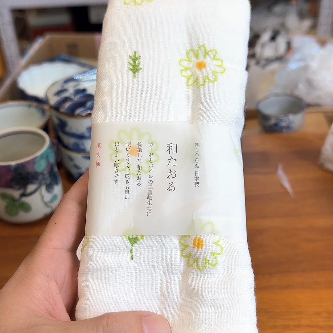 岁***念茶盏在家里面玩啊哈哈