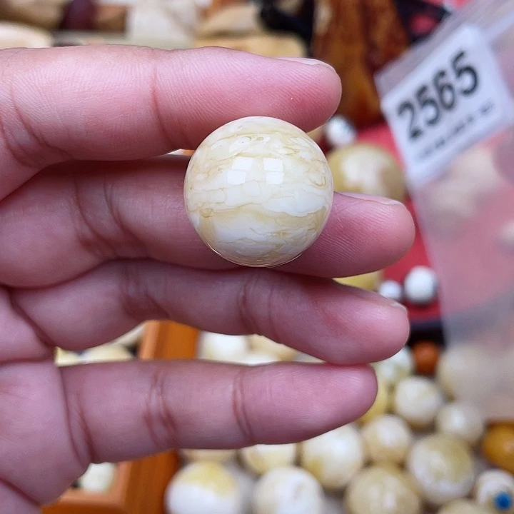 蜜蜡未镶嵌珠宝奇石粉沙眼20.8