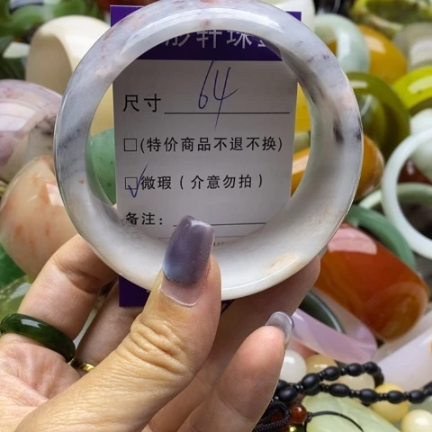 未镶嵌手镯石英质玉