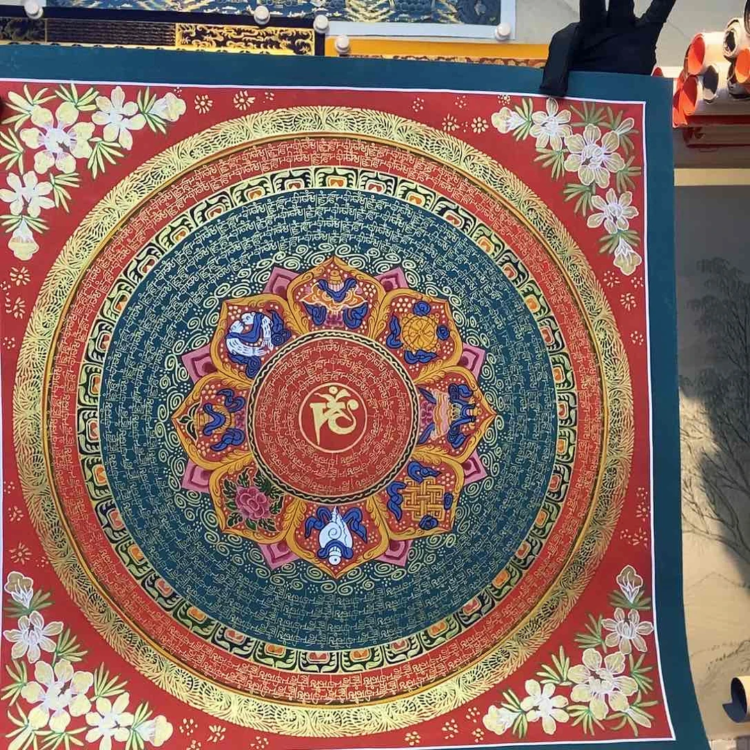 卷轴画小*妹纯手绘六字真言唐卡50厘米左右