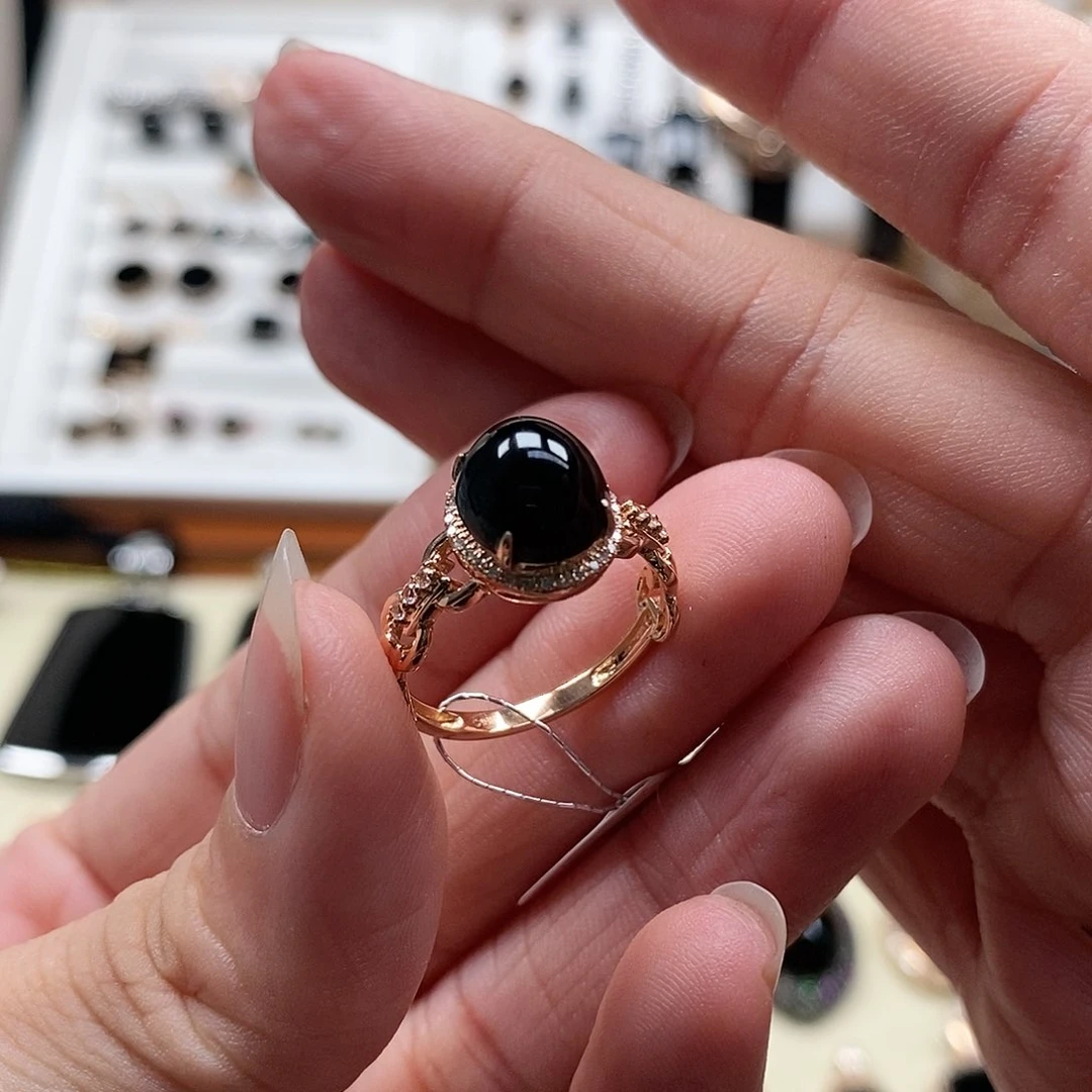 翡翠戒指未镶嵌墨翠