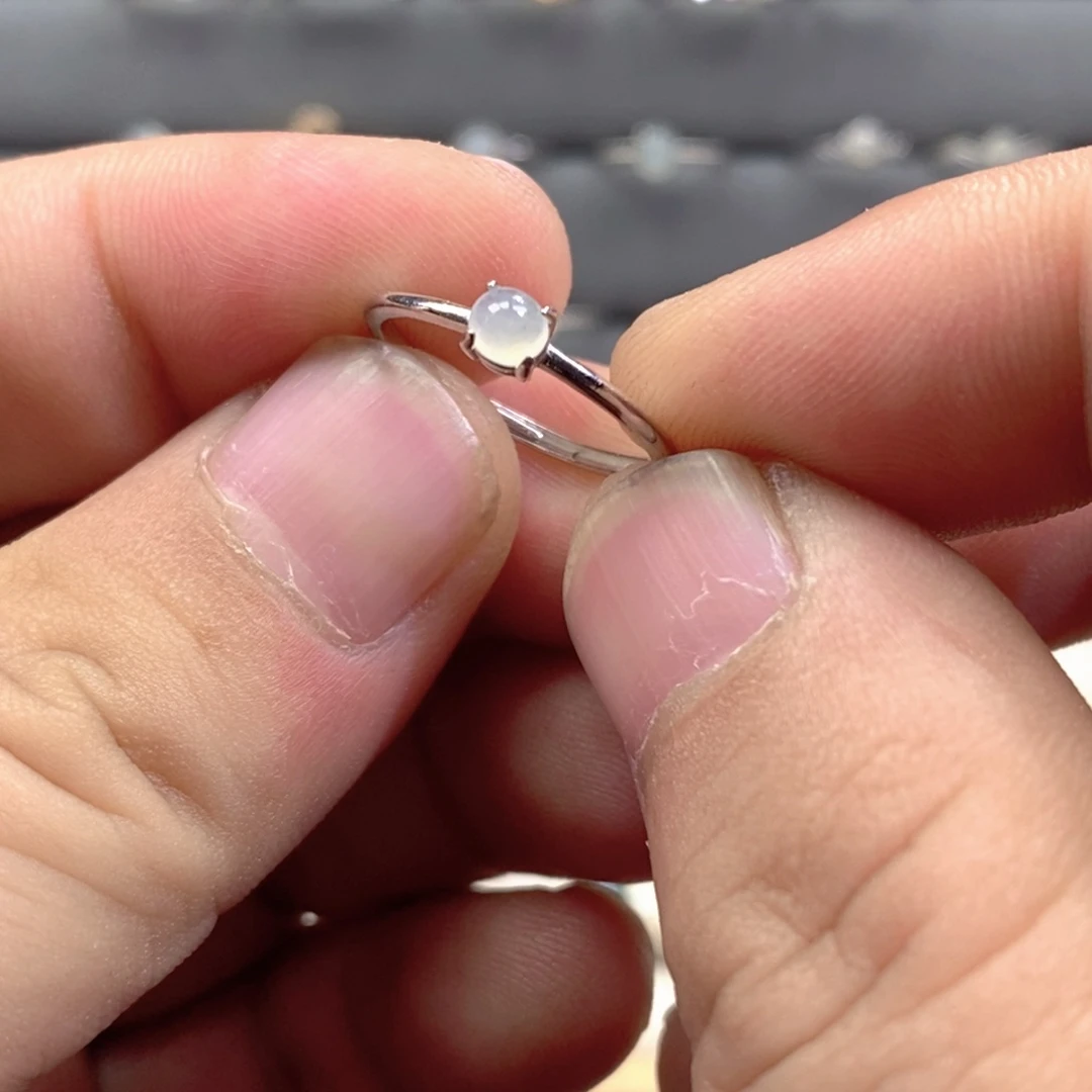 翡翠未镶嵌戒指翡翠