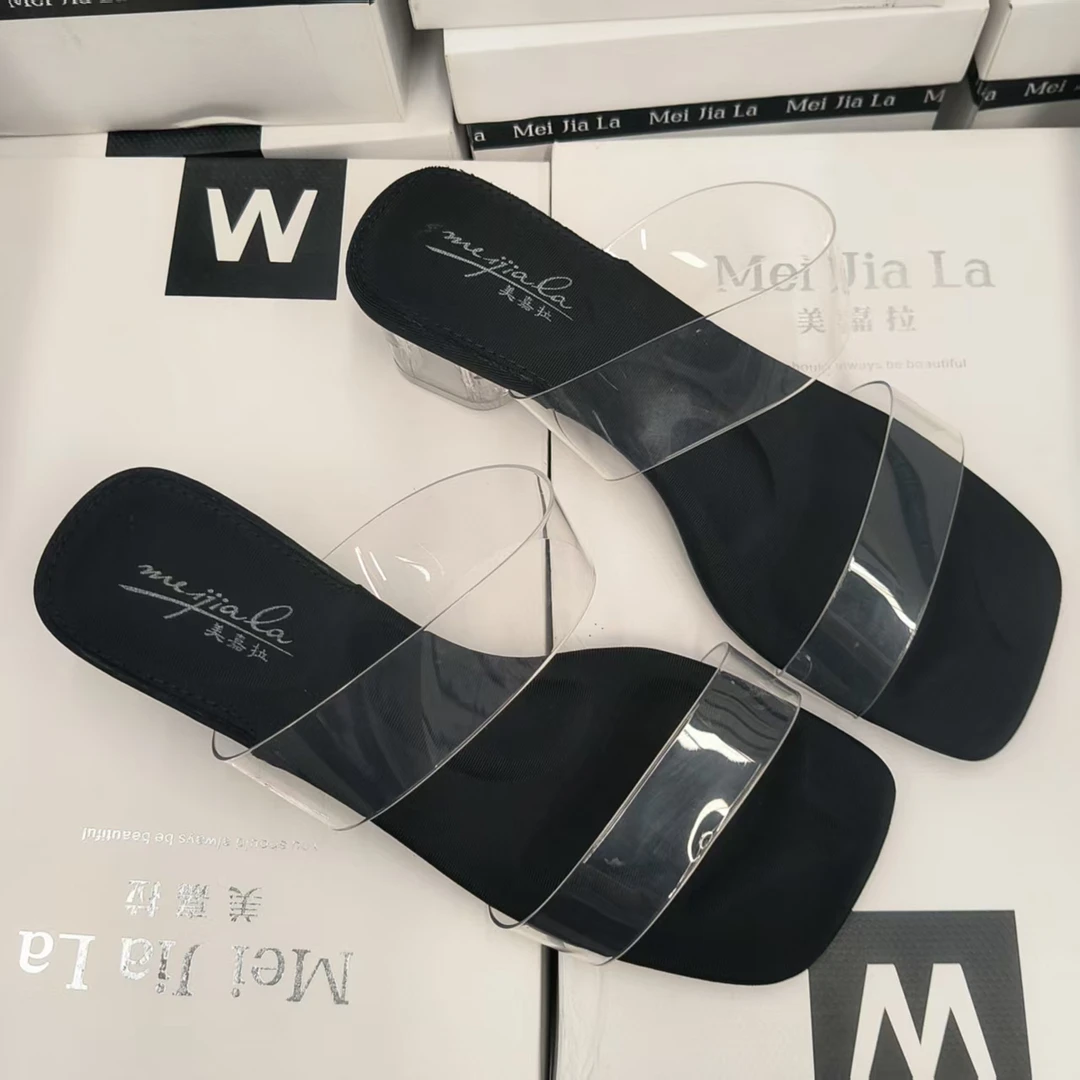 02037  夏季新款时尚气质粗跟凉拖鞋