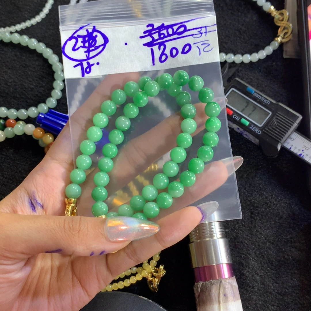 定制翡翠未镶嵌天然缅甸翡翠多样性