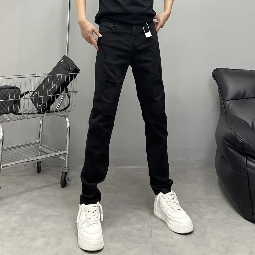 高端时尚假破洞显瘦黑色牛仔裤2025秋冬新款男士加绒高弹力小脚裤