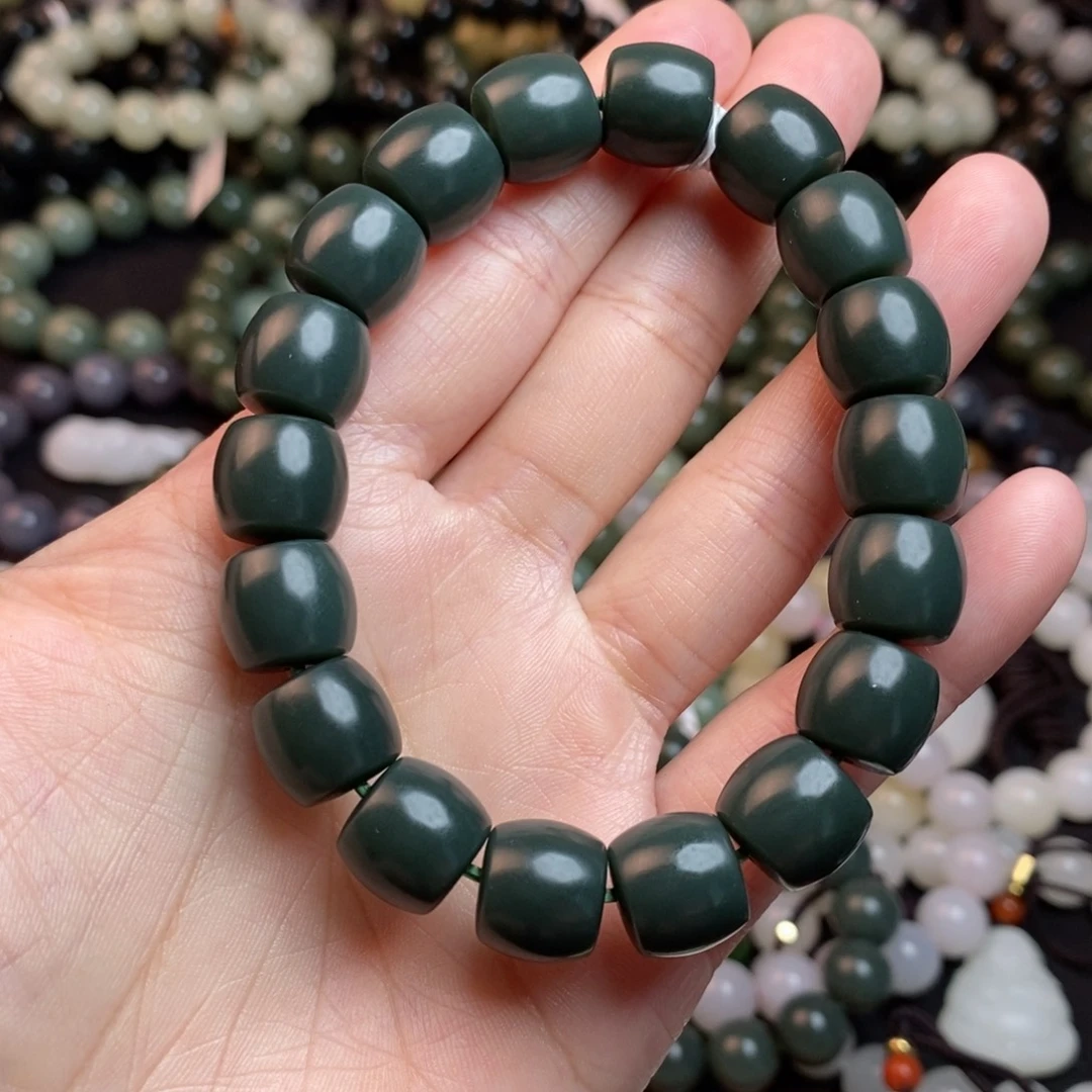 和田玉未镶嵌颈饰蠲**痼