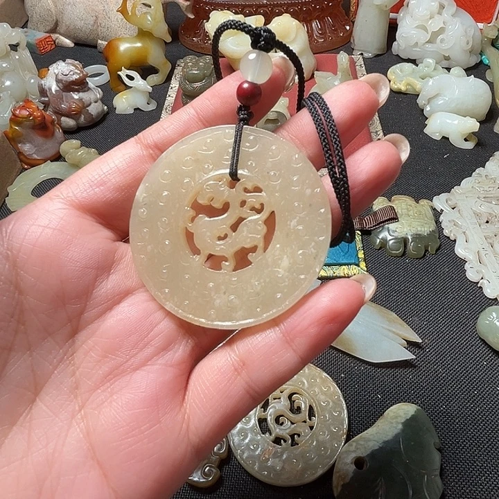 天***缘和田玉（糖玉）未镶嵌挂件