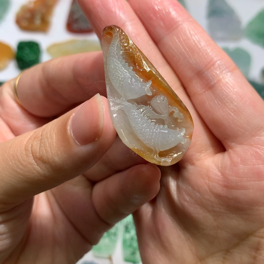 定制翡翠未镶嵌鱼