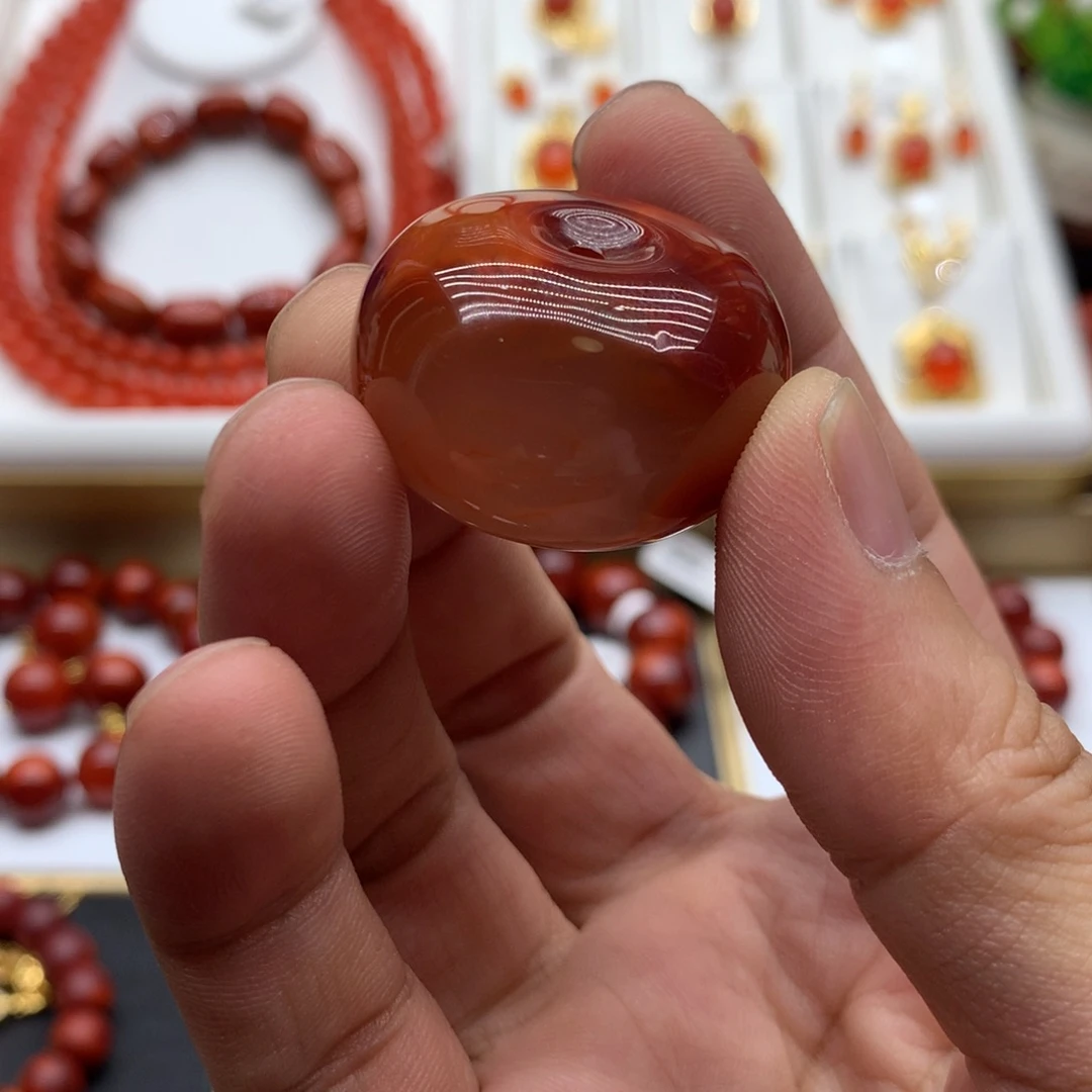 南红玛瑙配饰未镶嵌东**西