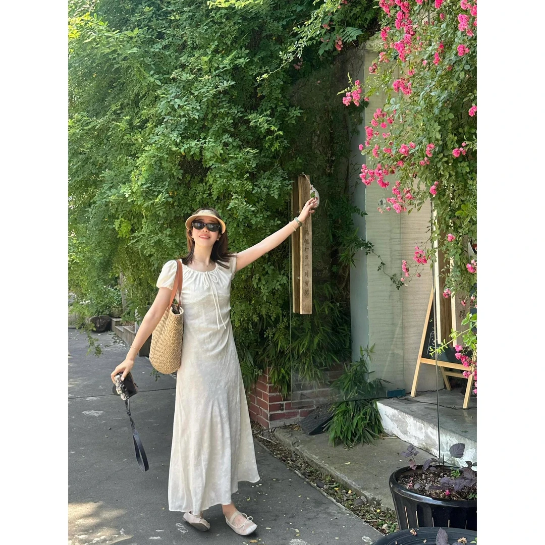 篱笆啦 柔光曲 法式优雅提花抽绳连衣裙女气质茶歇裙温柔绑带长裙