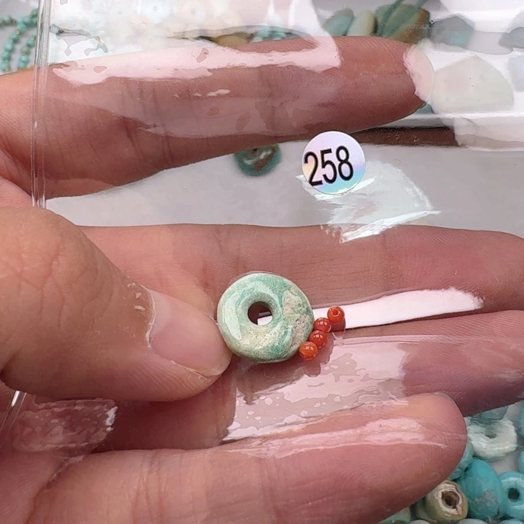 南红玛瑙未镶嵌珠宝奇石