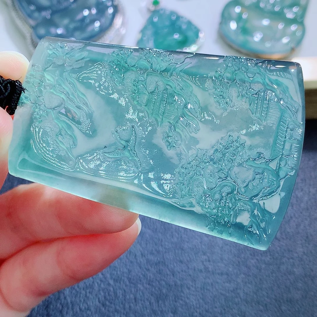 翡翠未镶嵌颈饰翡翠