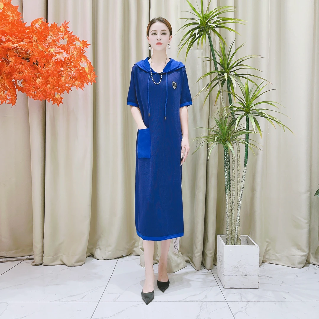 9530蓝色针织带帽连衣裙收腰显瘦设计师优雅时尚轻奢气质休闲