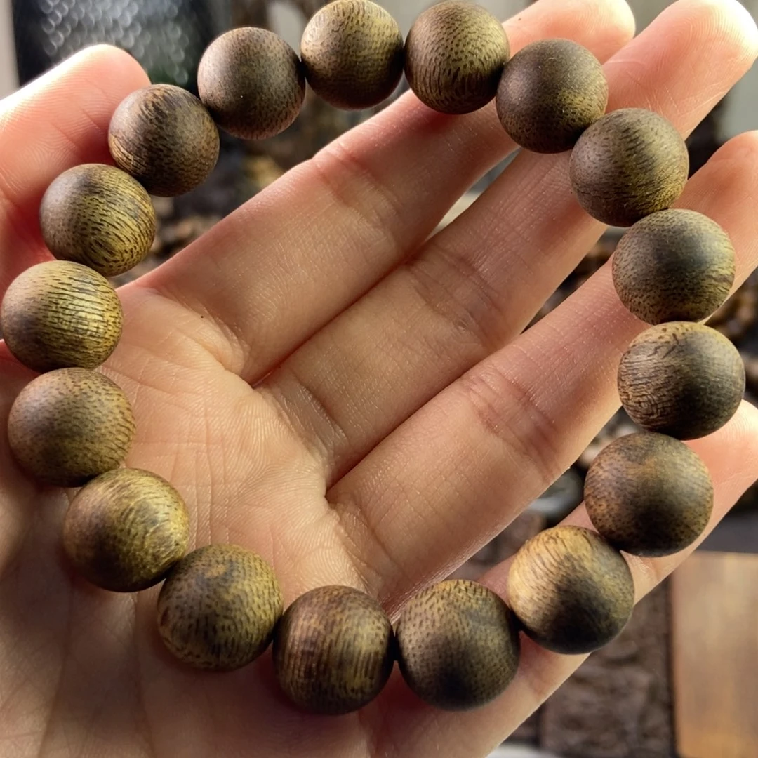 沉香手串六**肌越南芽庄白