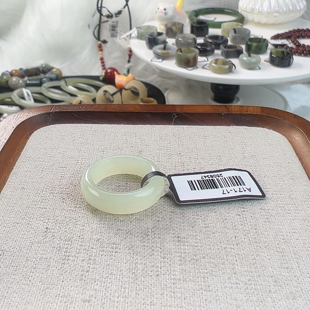 和田玉未镶嵌戒指w45暖白轮胎16.0不退换