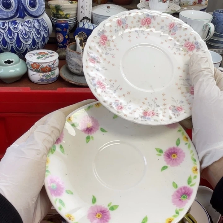 他家瓷器真美…开播了