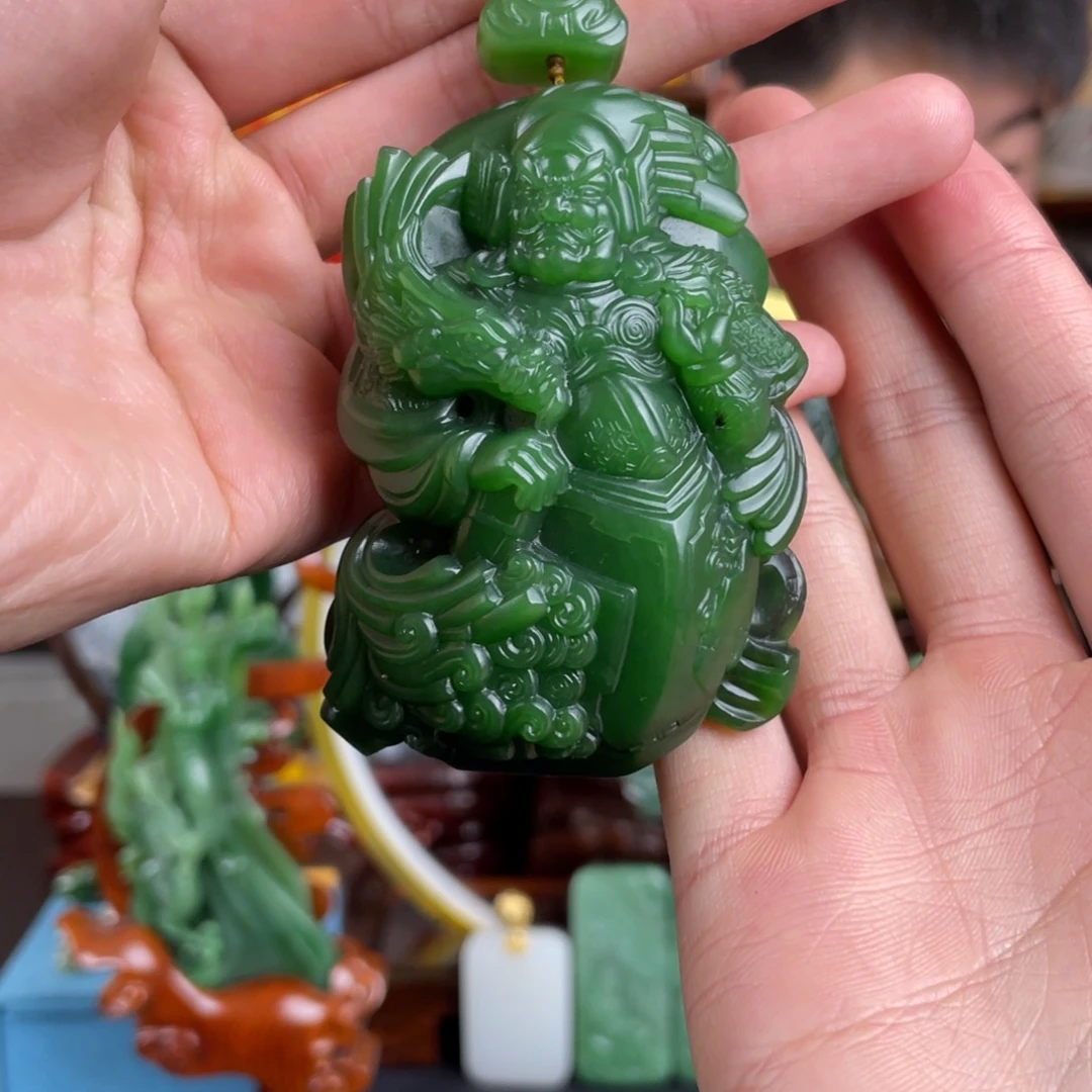 和田玉未镶嵌把件