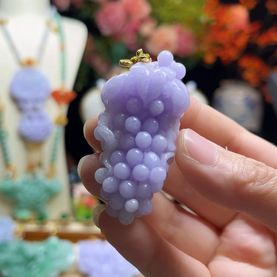 翡翠颈饰未镶嵌紫葡萄