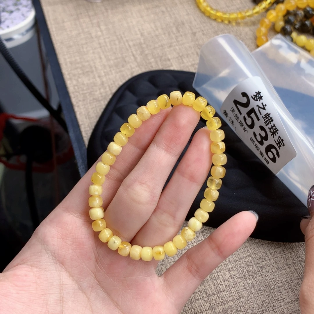 琥珀未镶嵌珠宝奇石6