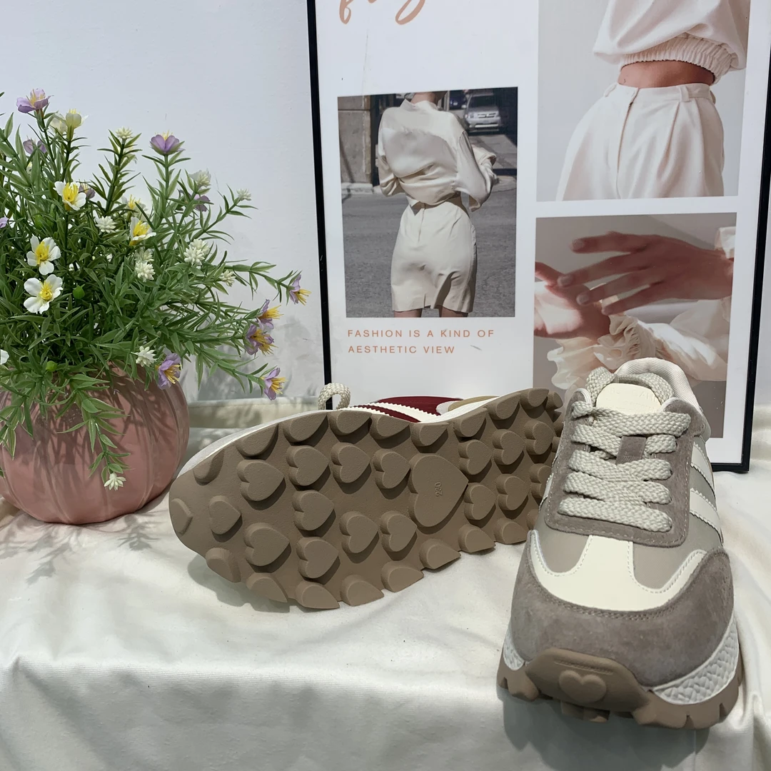 2024新款时尚百搭潮流潮鞋舒适休闲低帮阿甘鞋户外运动鞋35-101
