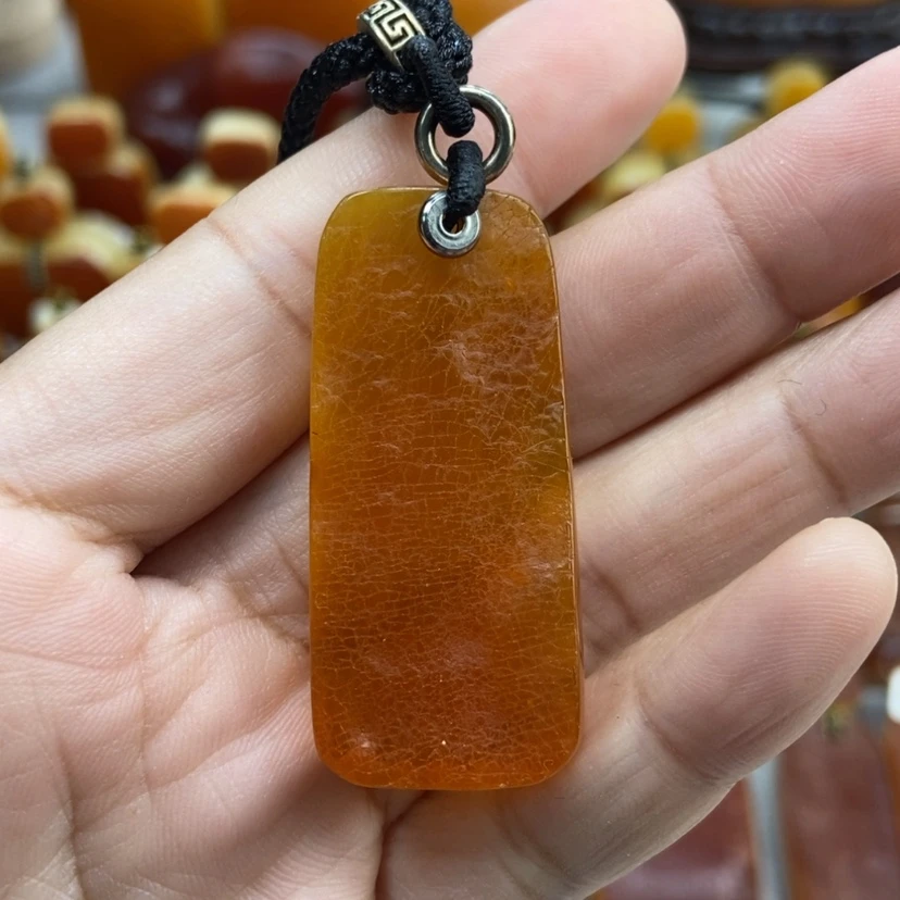 【闪购商品】琥珀颈饰未镶嵌