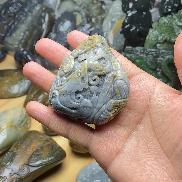 和田玉未镶嵌挂件