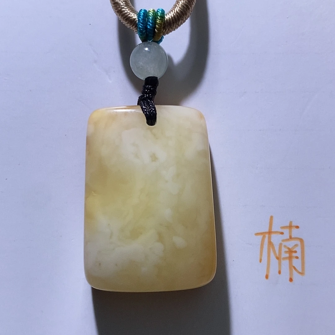 未镶嵌琥珀珠宝奇石