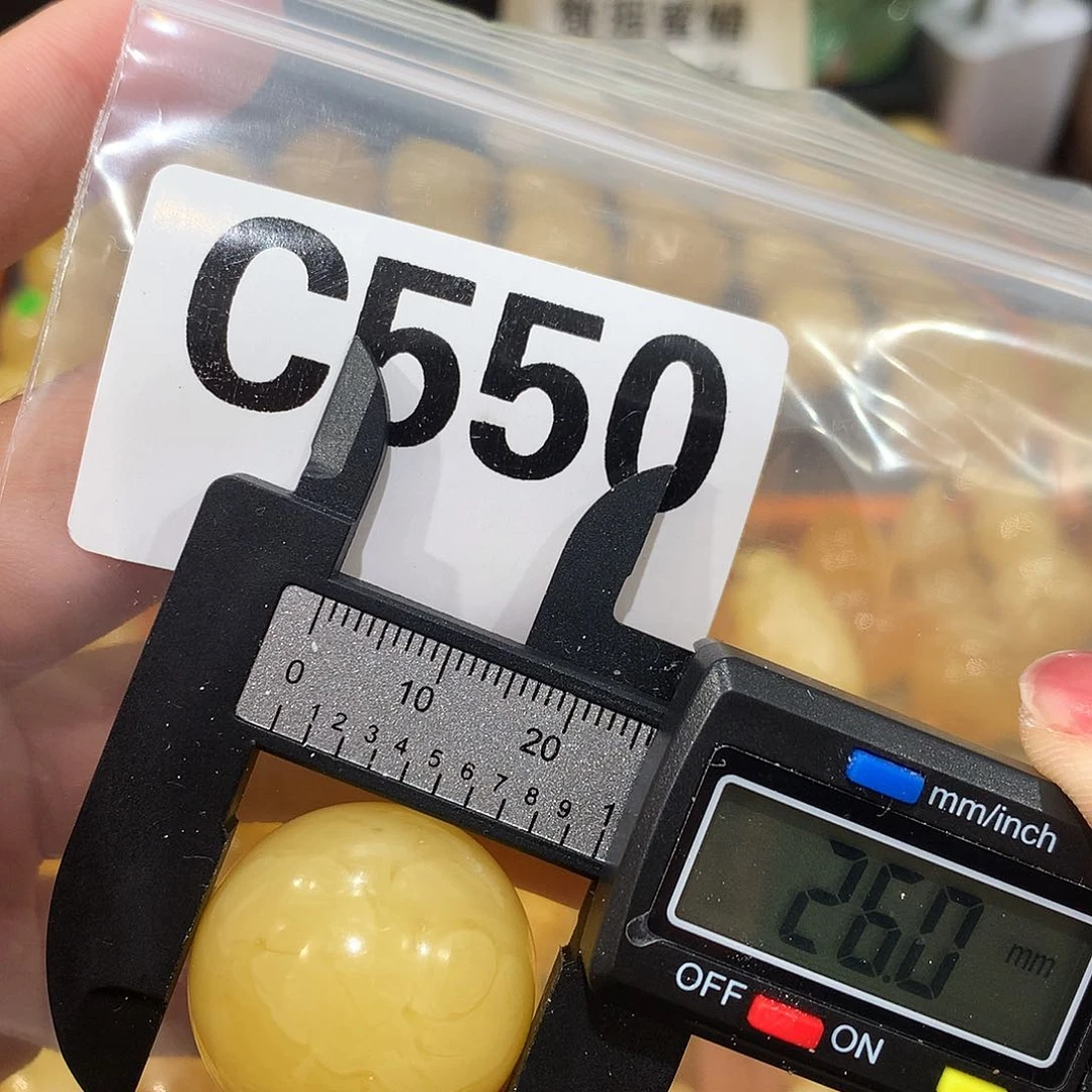 未镶嵌琥珀珠宝奇石